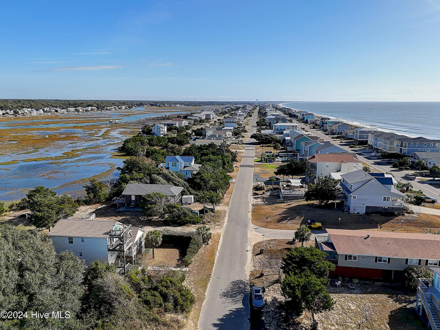 3602 Dolphin Dr Oak Island, NC 28465