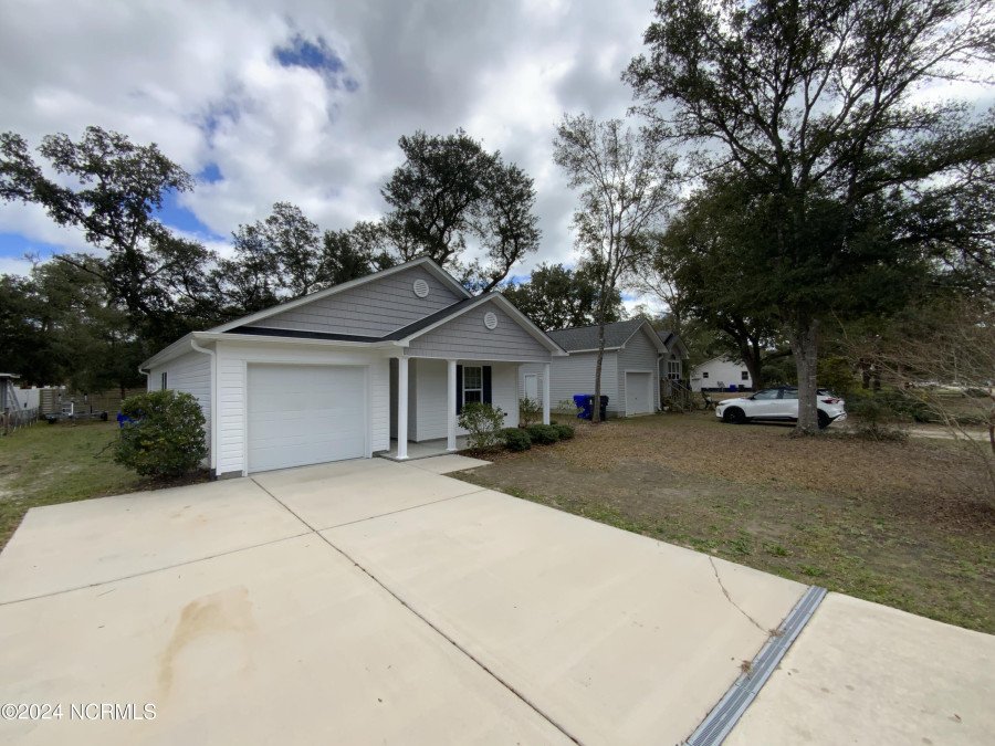 126 8th St Oak Island, NC 28465