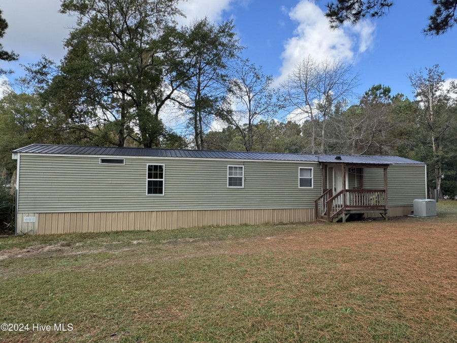 587 Mary Lou Ln Supply, NC 28462