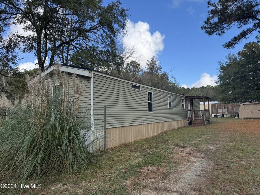 587 Mary Lou Ln Supply, NC 28462