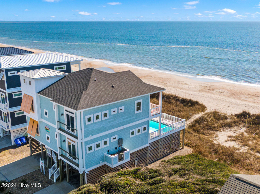 505 Ocean Dr Oak Island, NC 28465