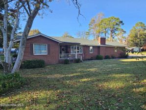 312 Crescent Dr Plymouth, NC 27962