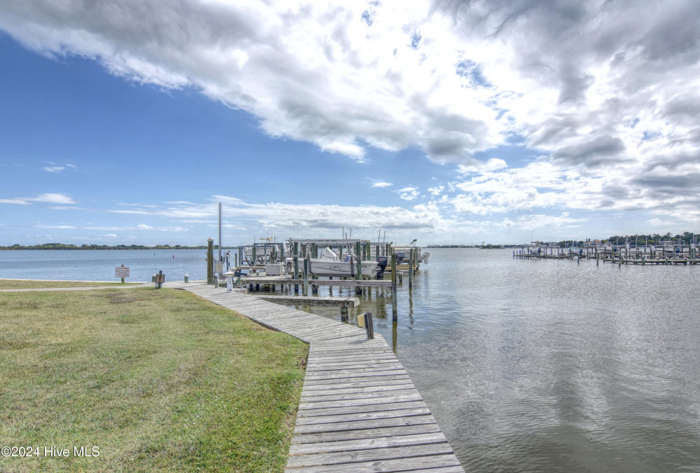 10 Bay Dr Sneads Ferry, NC 28460