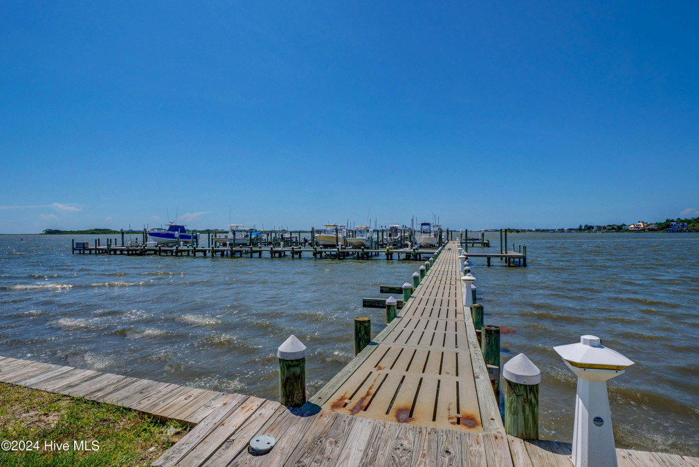 10 Bay Dr Sneads Ferry, NC 28460