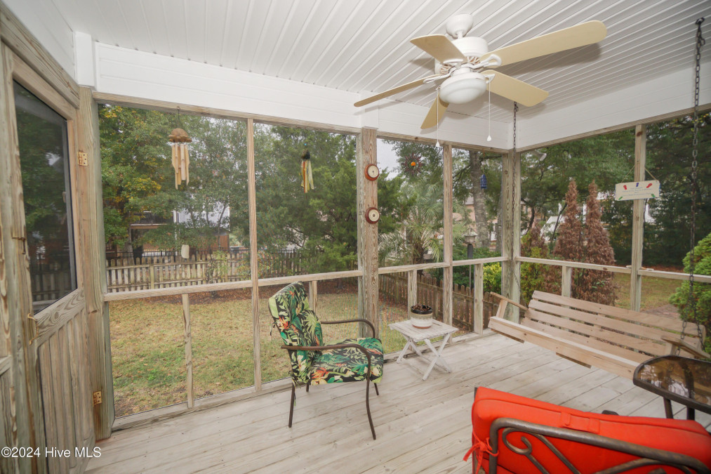 106 21st St Oak Island, NC 28465