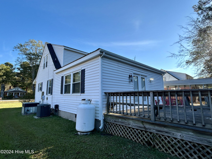 413 Jackson St Rich Square, NC 27869