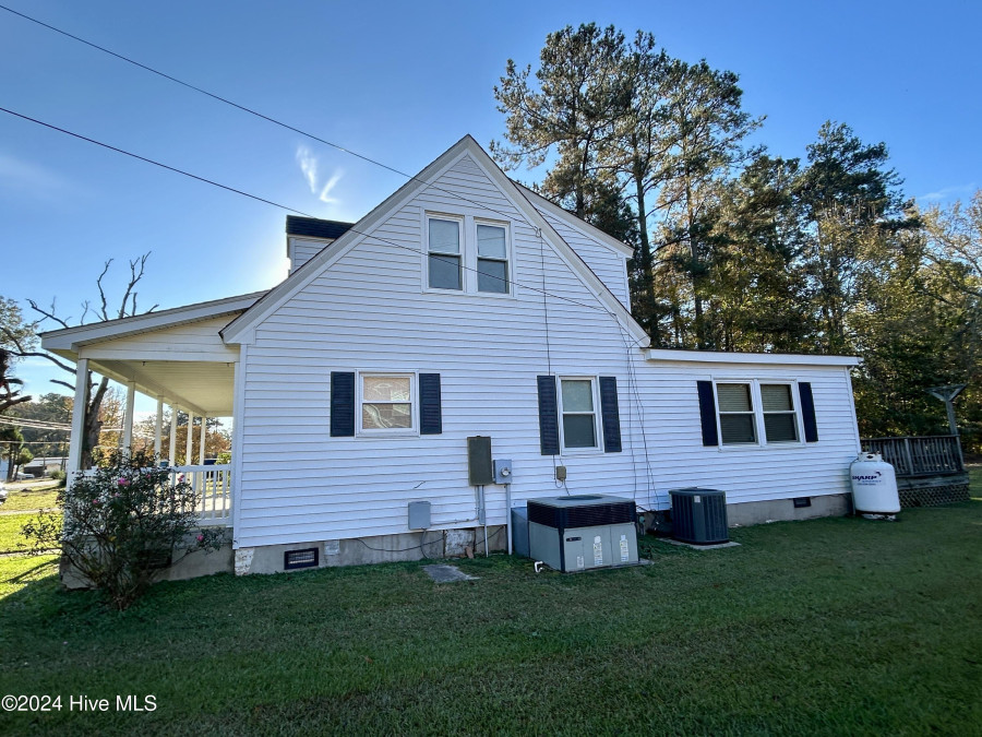 413 Jackson St Rich Square, NC 27869