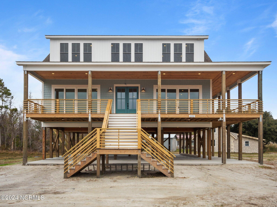 202 Topsail Watch Dr Hampstead, NC 28443