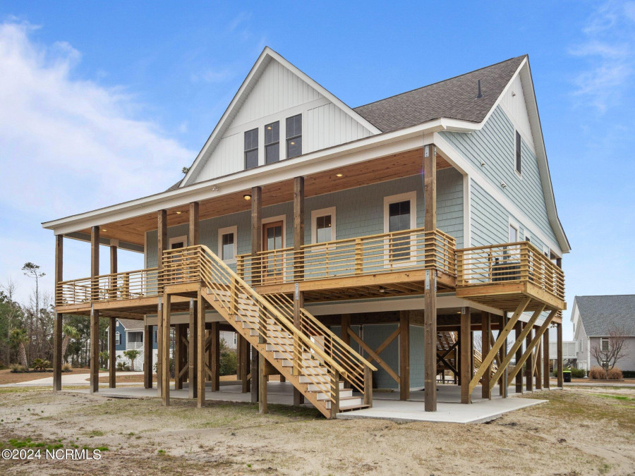 202 Topsail Watch Dr Hampstead, NC 28443