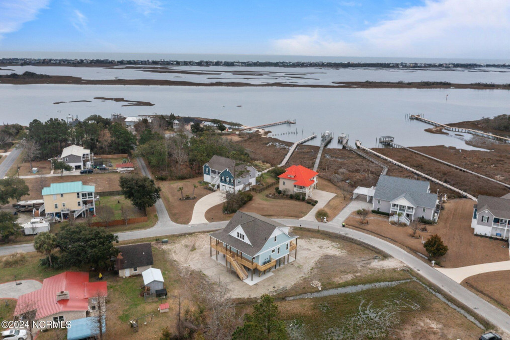 202 Topsail Watch Dr Hampstead, NC 28443