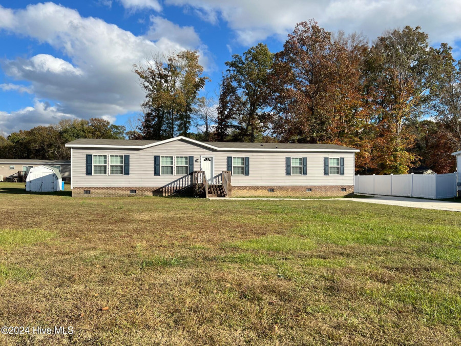 387 Hales Branch Dr Roanoke Rapids, NC 27870