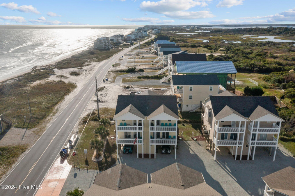 105 Volusia Dr North Topsail Beach, NC 28460