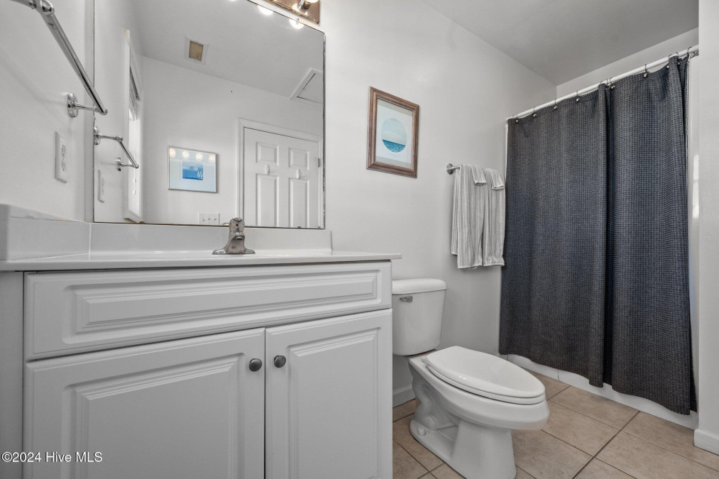 105 Volusia Dr North Topsail Beach, NC 28460