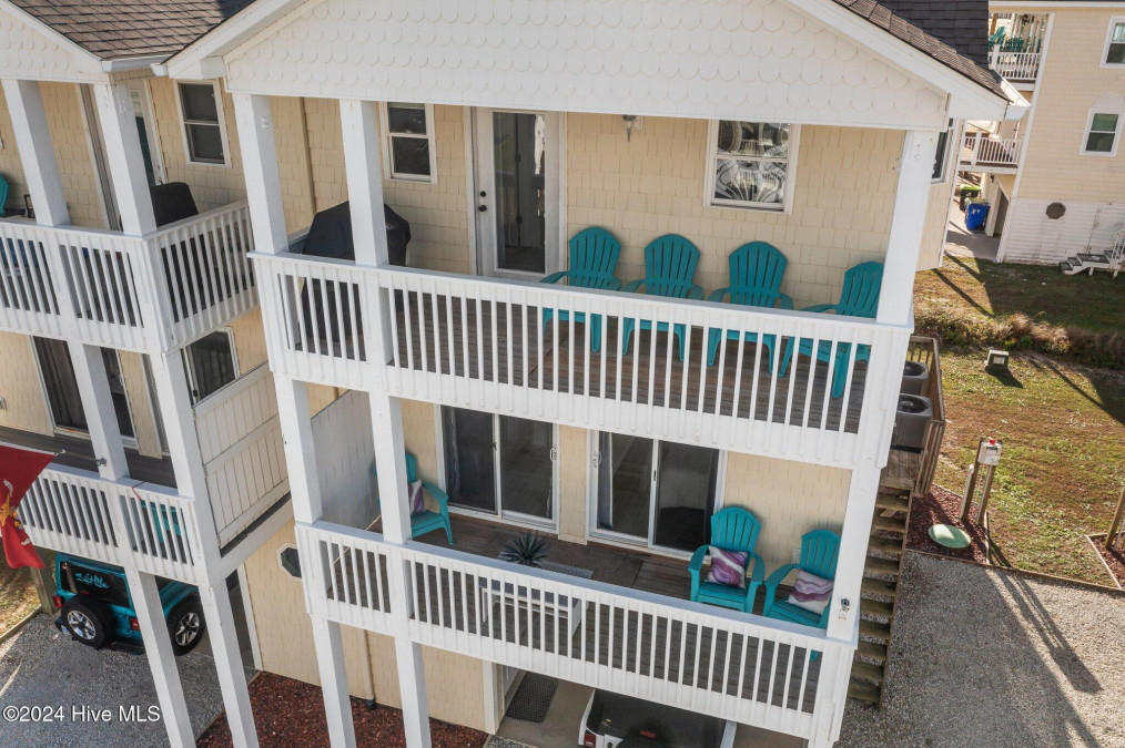 105 Volusia Dr North Topsail Beach, NC 28460