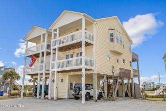 105 Volusia Dr North Topsail Beach, NC 28460