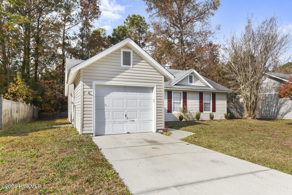 2908 Norbrick St Midway Park, NC 28544