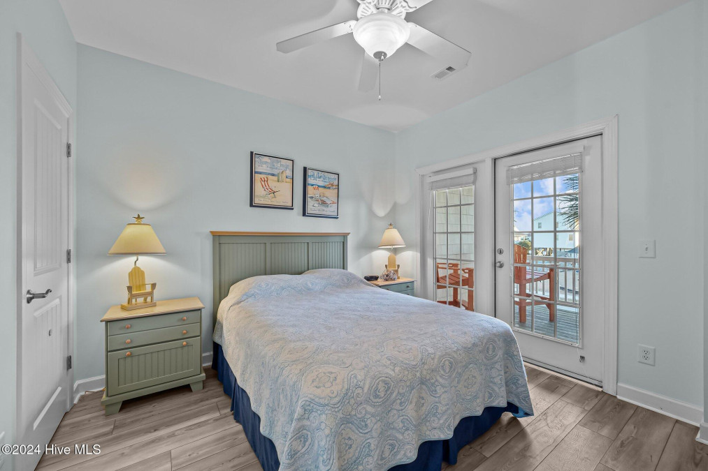 211 Summer Winds Pl Surf City, NC 28445