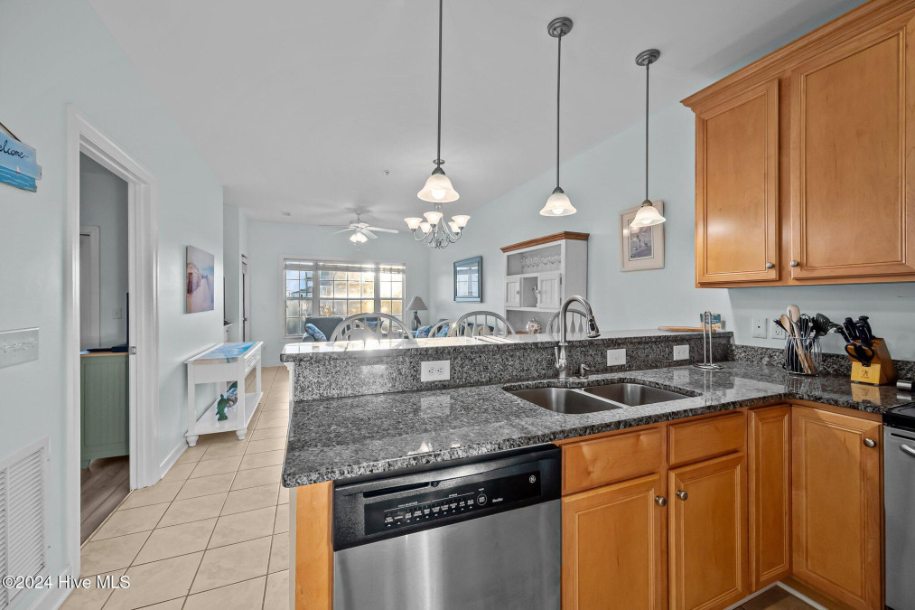 211 Summer Winds Pl Surf City, NC 28445