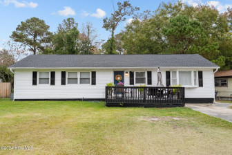 604 Dennis Rd Jacksonville, NC 28546