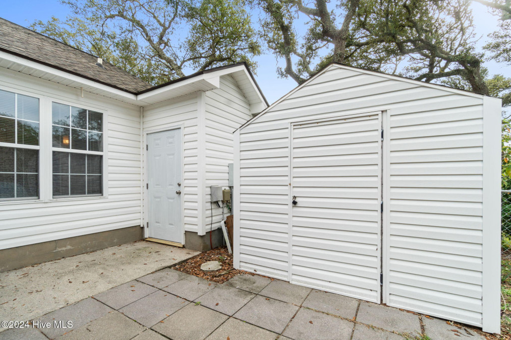 103 56th St Oak Island, NC 28465