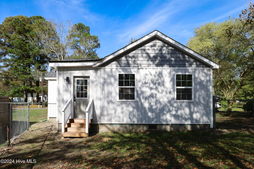 107 Ervintown Rd Richlands, NC 28574