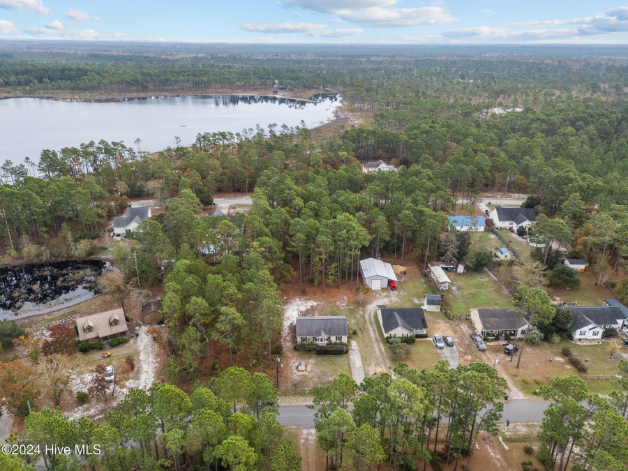 196 Oakdale Dr Southport, NC 28461