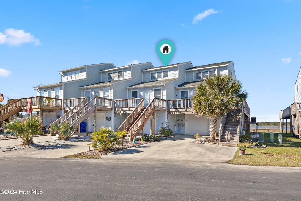 41 Bermuda Landing Pl North Topsail Beach, NC 28460