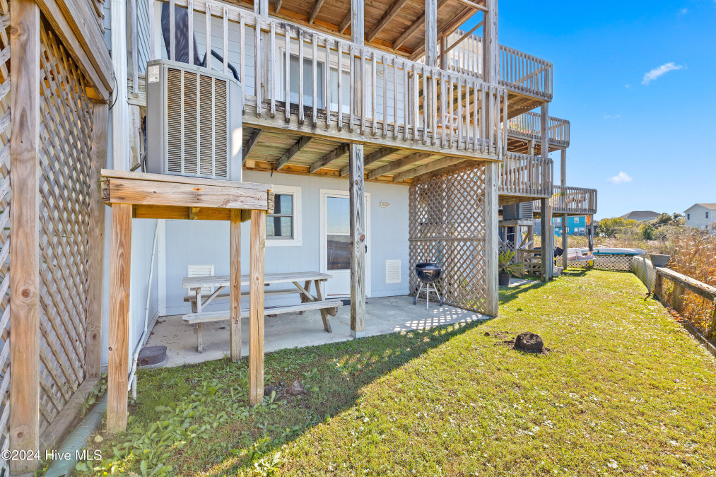 41 Bermuda Landing Pl North Topsail Beach, NC 28460