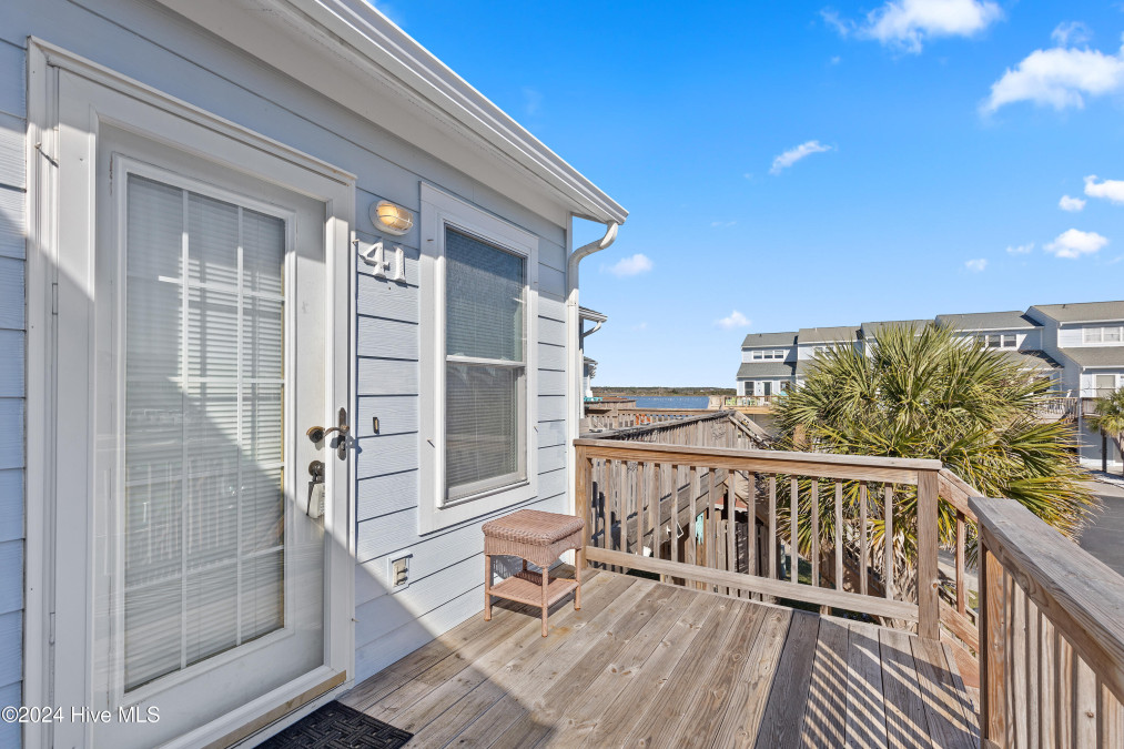 41 Bermuda Landing Pl North Topsail Beach, NC 28460