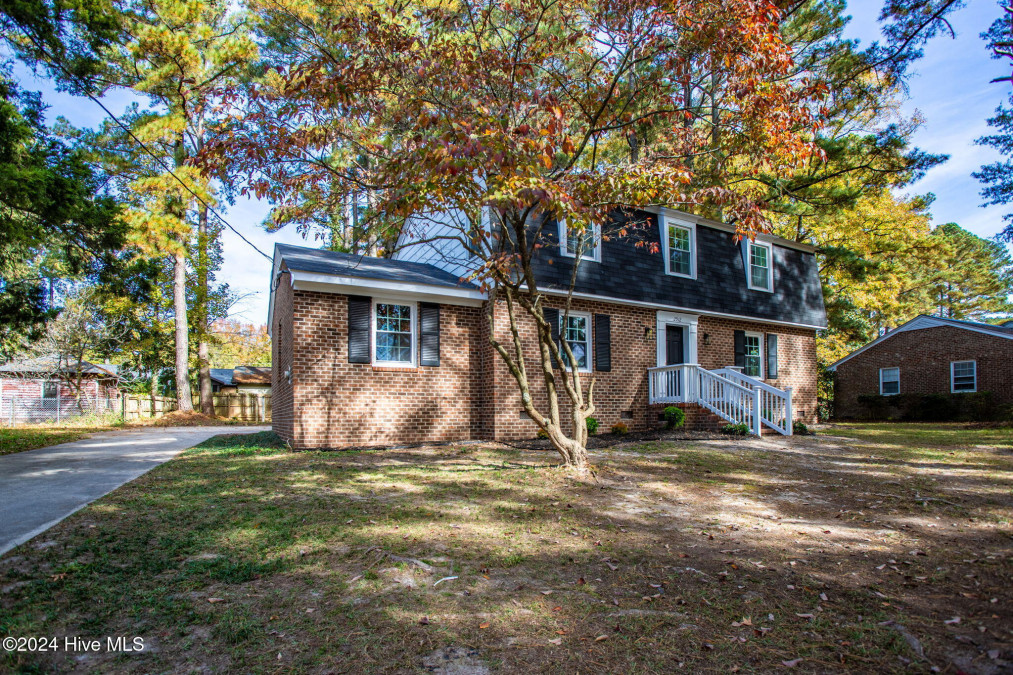 2912 Westminster Dr Rocky Mount, NC 27803