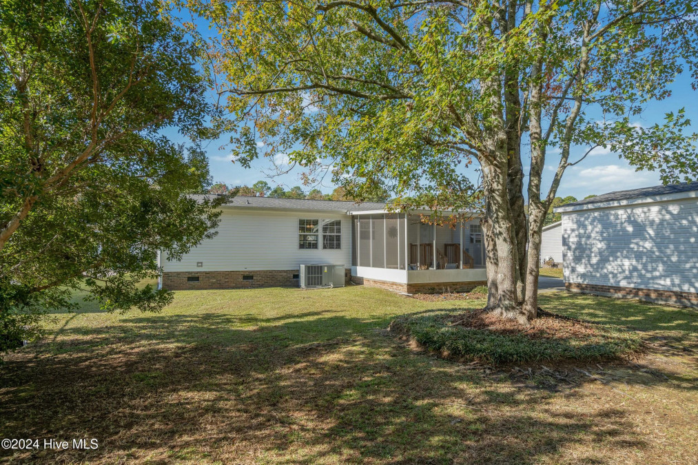 1104 Captains Ct Carolina Shores, NC 28467