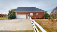 203 Pointe Dr La Grange, NC 28551