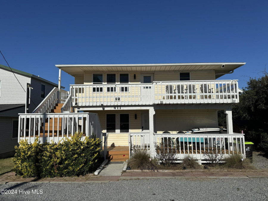 411 Shore Dr Surf City, NC 28445