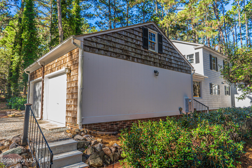 102 James Creek Rd Southern Pines, NC 28387