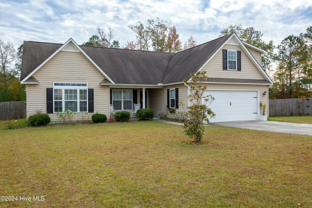 101 Lexington Cir New Bern, NC 28562