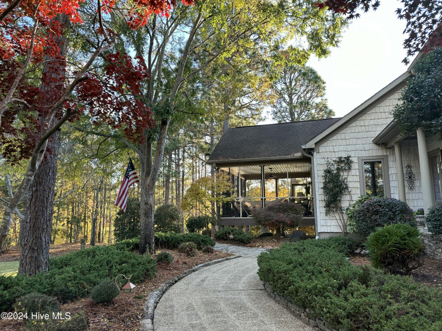 135 Lake Shore Dr Pinehurst, NC 28374