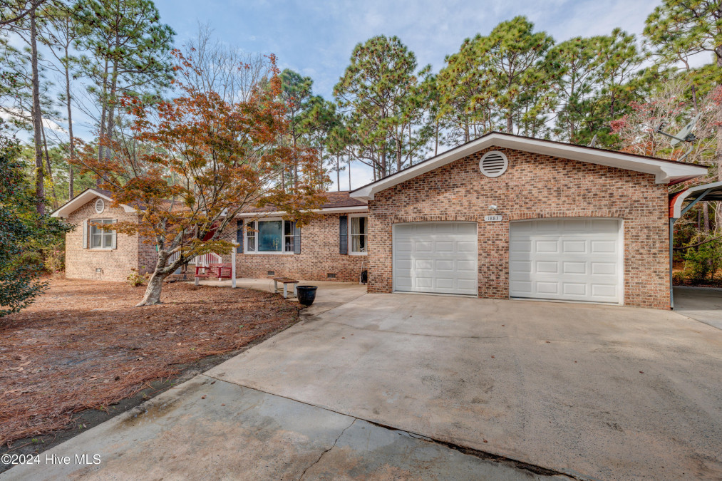 1883 Salisbury Rd Southport, NC 28461