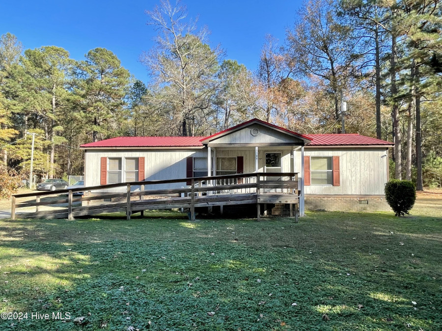 1109 Beegee Ln Williamston, NC 27892