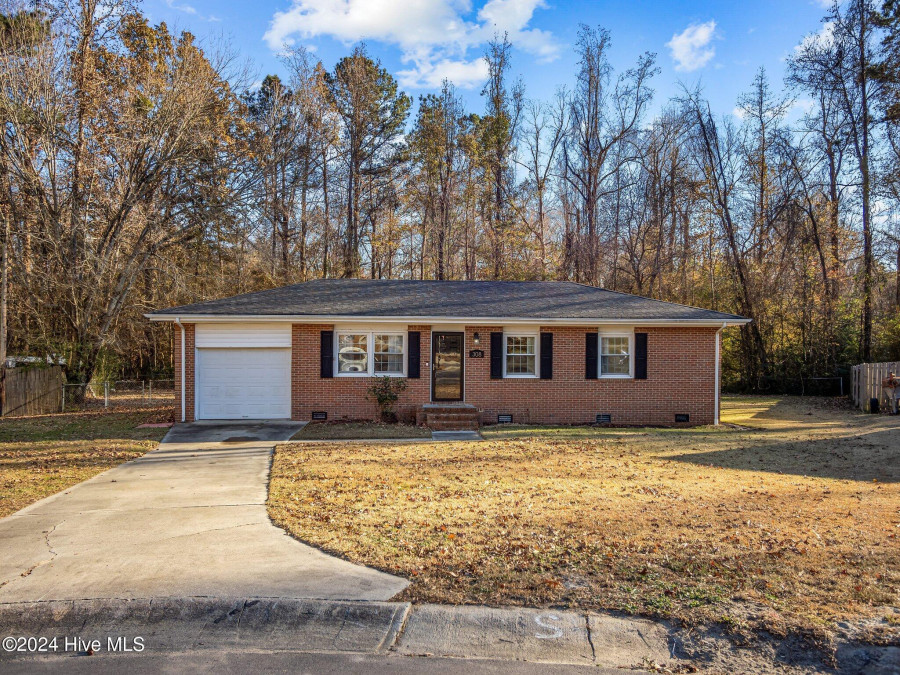 308 Sheffield Rd Jacksonville, NC 28546