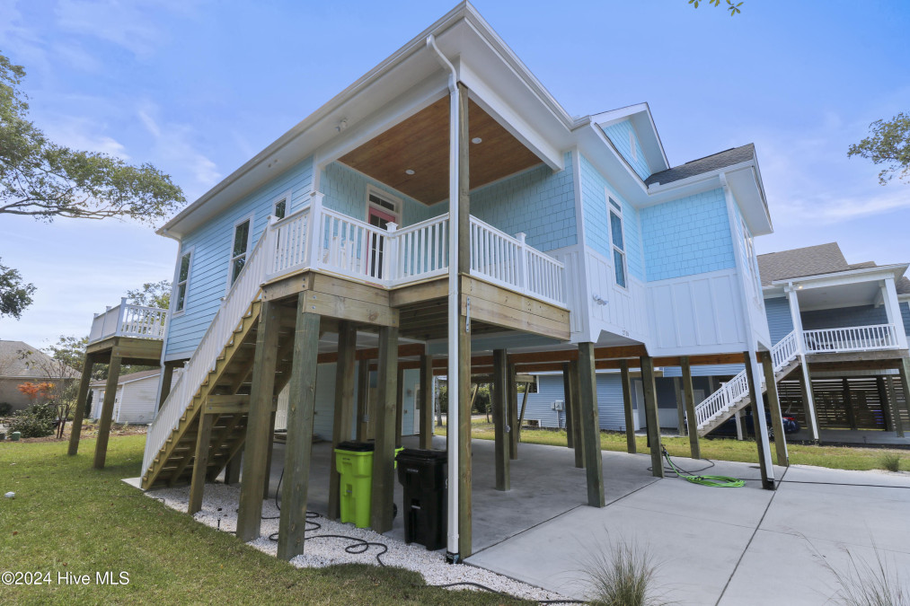 2705 Oak Island Dr Oak Island, NC 28465