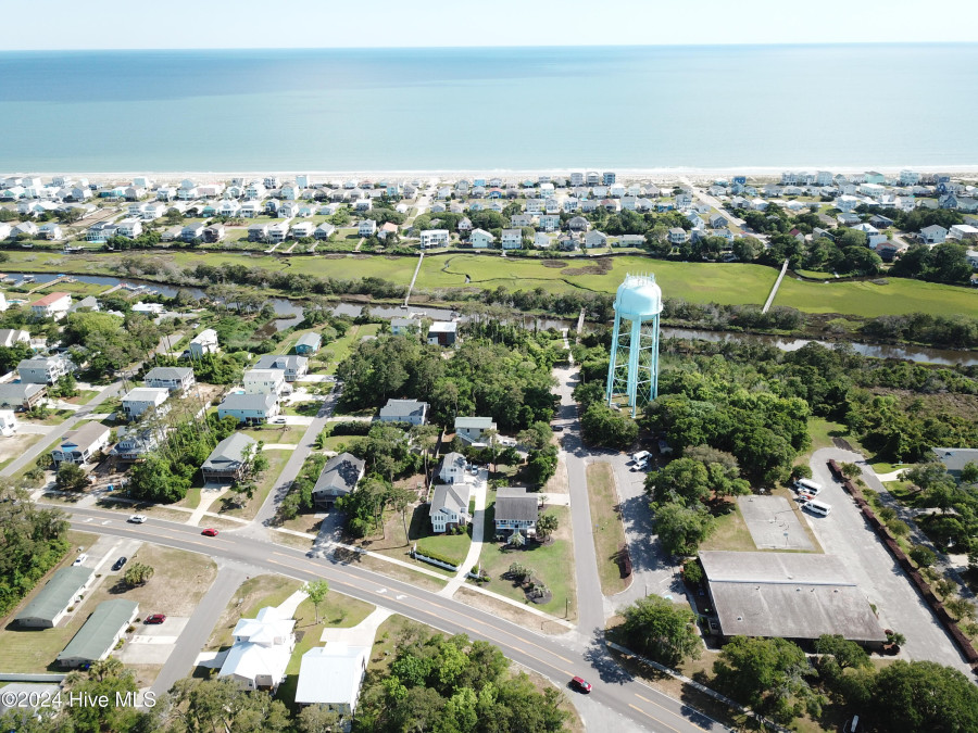 2705 Oak Island Dr Oak Island, NC 28465