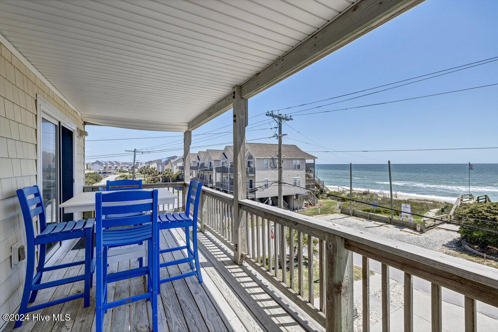 621 Shore Dr Surf City, NC 28445