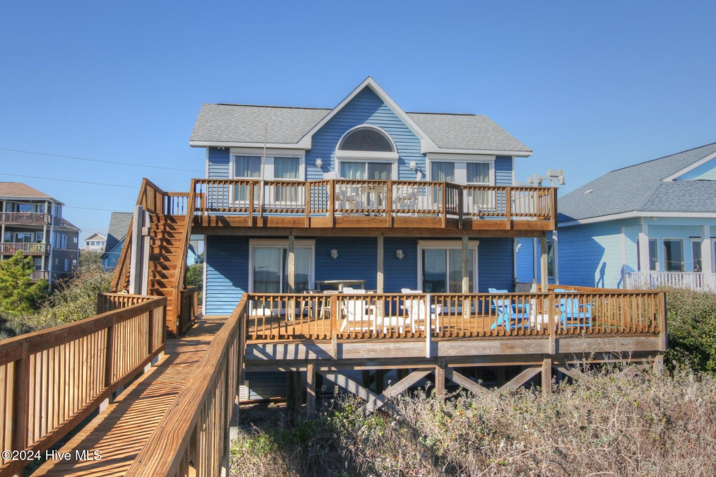 1308 Shore Dr Surf City, NC 28445