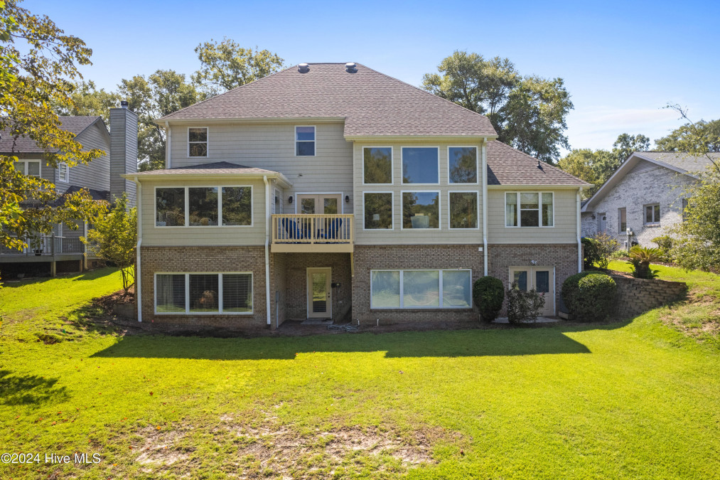 512 Medcalf Dr Sunset Beach, NC 28468