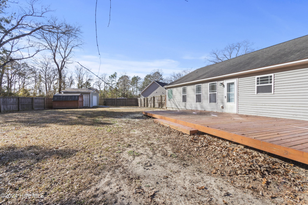 233 Long Neck Dr Richlands, NC 28574