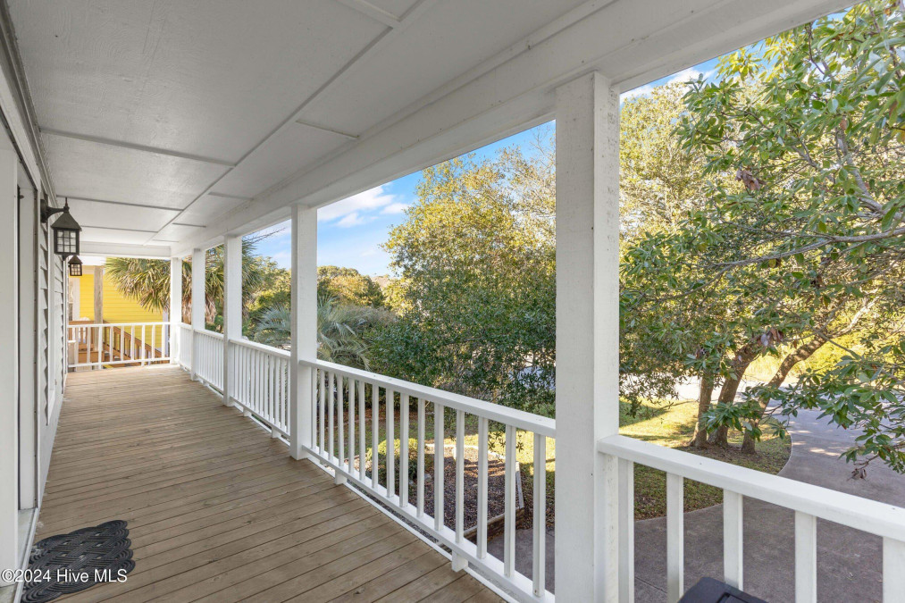 6701 Loggerhead Ct Oak Island, NC 28465