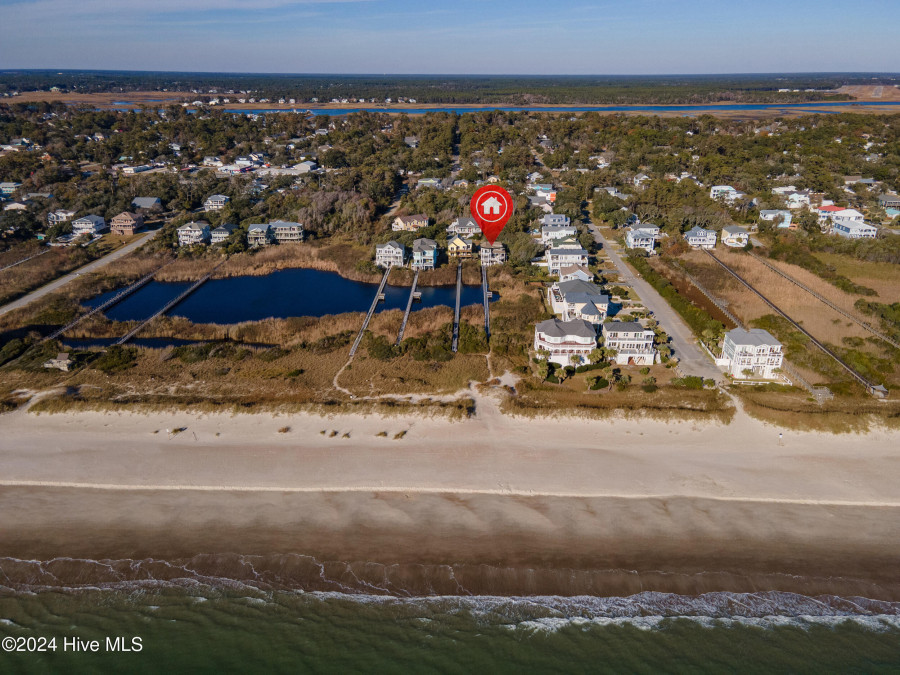 6701 Loggerhead Ct Oak Island, NC 28465