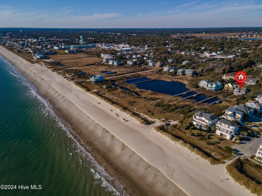 6701 Loggerhead Ct Oak Island, NC 28465