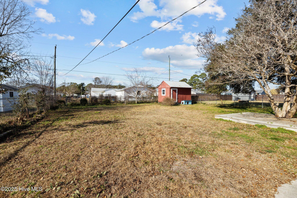 905 20th St Morehead City, NC 28557