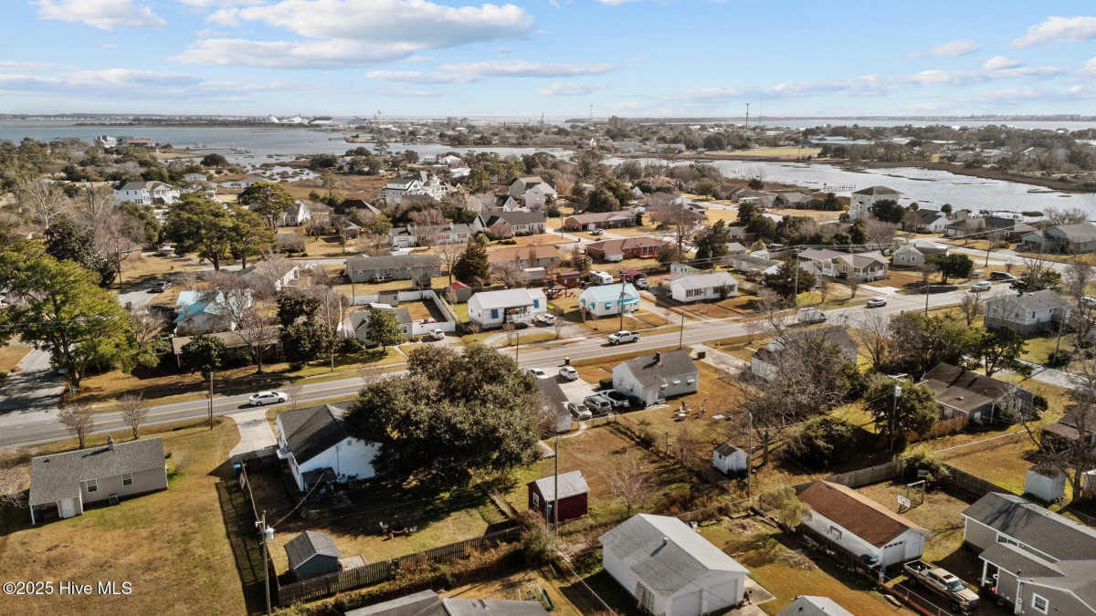 905 20th St Morehead City, NC 28557